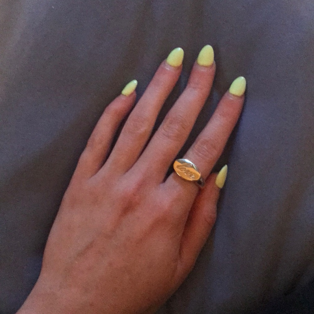 LOVE ring - Picture 2 of 5
